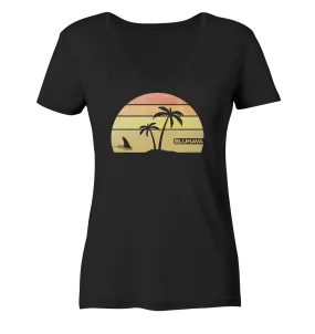 "Sunset Shark Place" - Damen Premium Organic V-Neck Shirt