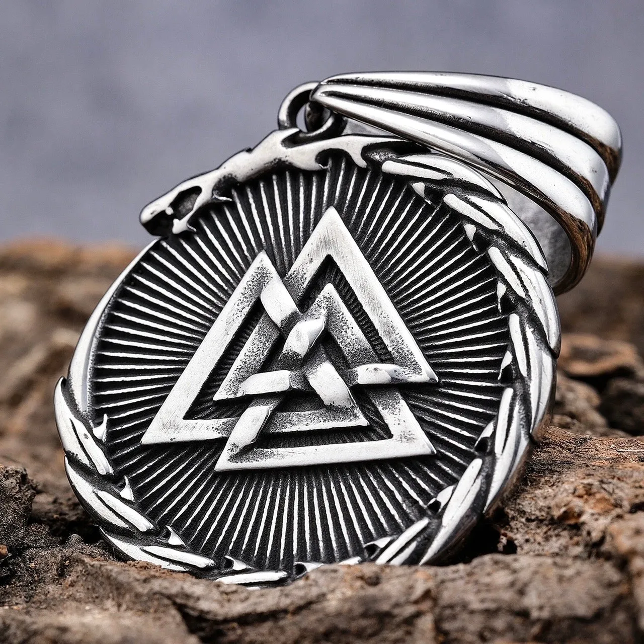 Viking - Valknut Round Pendant - Necklace (797)